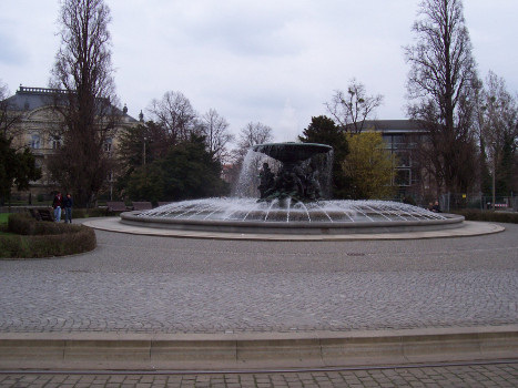 Brunnen Albertplatz