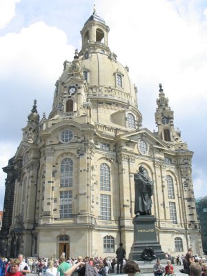 Frauenkirche-Lutherdenkmal