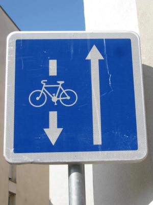 Frankreich Einbahnstrasse Rad frei