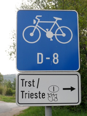 Bahntrassen-Radweg Parenzana D8 Schild